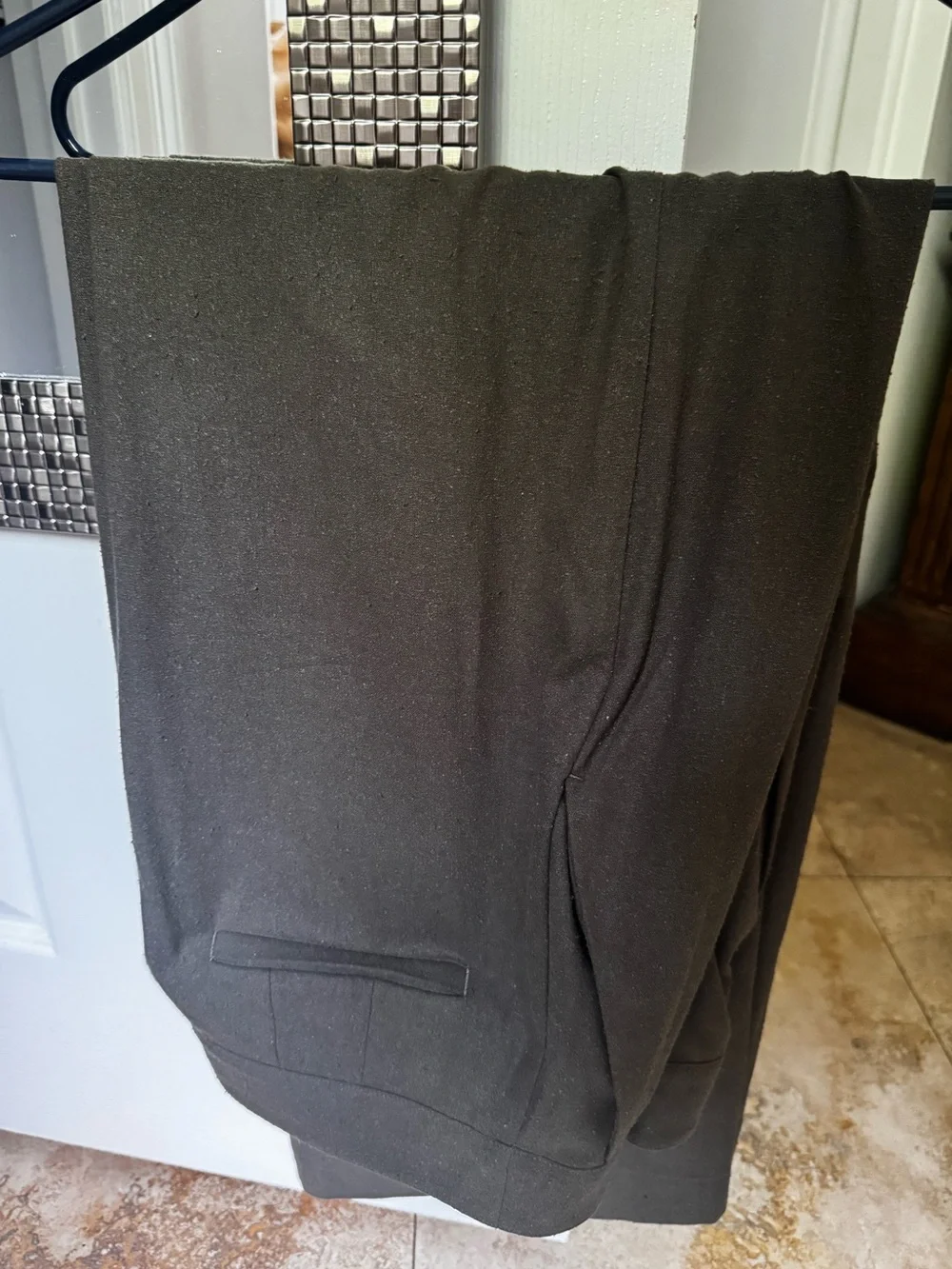 Jenni Kayne relaxed trousers, 100% raw silk, olive green. Like new - Picture 4 of 6